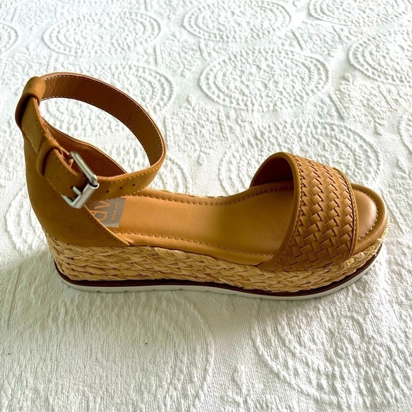 Noura Lt Brown Suede Wedges | Dolce Vita dolce vita: NEW Women Brown PlatForm Espadrilles with ankle strap, Size 10